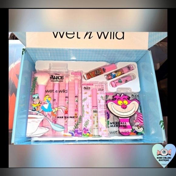 Alice In Wonderland PR Box 🩷🩵 - Picture 3 of 3